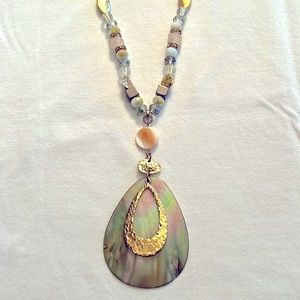 Gold-tone Beaded Necklace w/Shell Pendant!